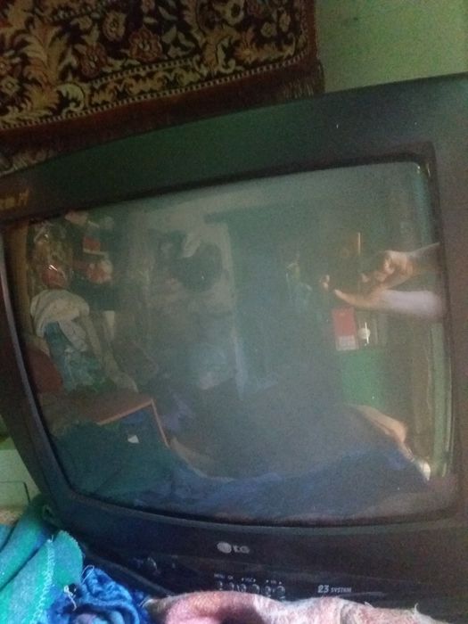 Телевизор LG Golden Eye