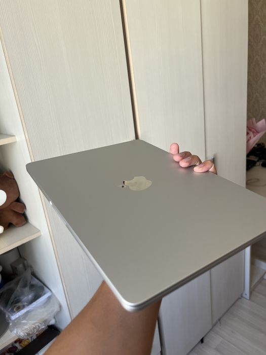 Срочно MacBook Air M3 8/512gb
