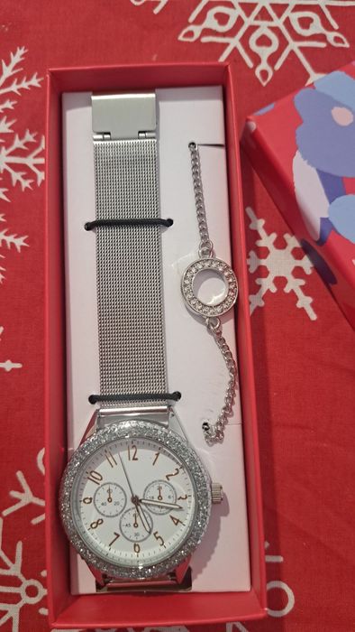 Часовник и гривна Ейвън /Avon