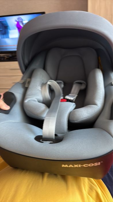 Бебешко столче за кола Maxi-Cosi Pebble 360 с ISOFIX база (FamilyFix 360)