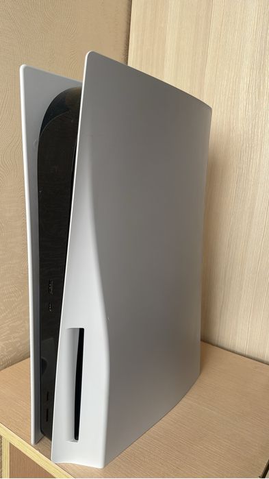 PlayStation 5 с дисководом