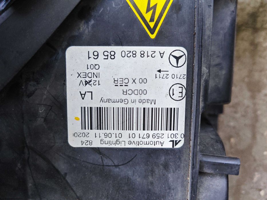 Фарове Mercedes CLS W218 2011 + ксенон добро състияние Мерцедес ЦЛС