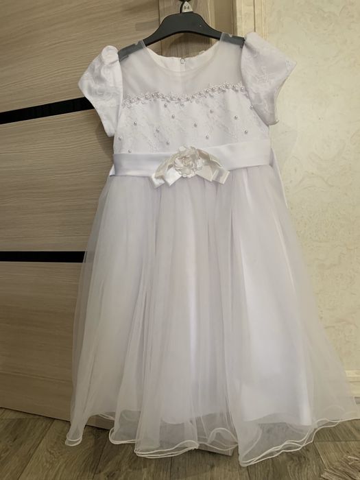 Продам шикарные платья