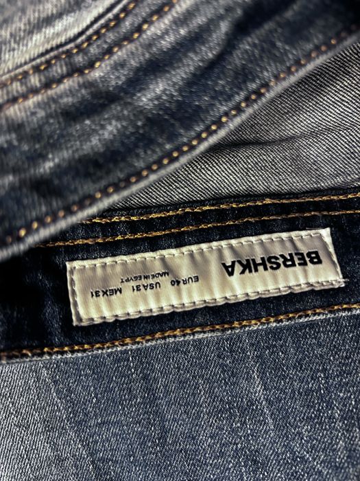 Дънки на Bershka