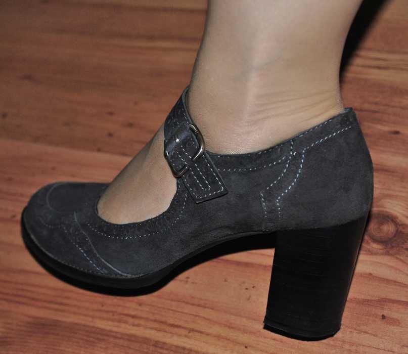 Туфли  из натуральной замши темно-серые, Nursace.