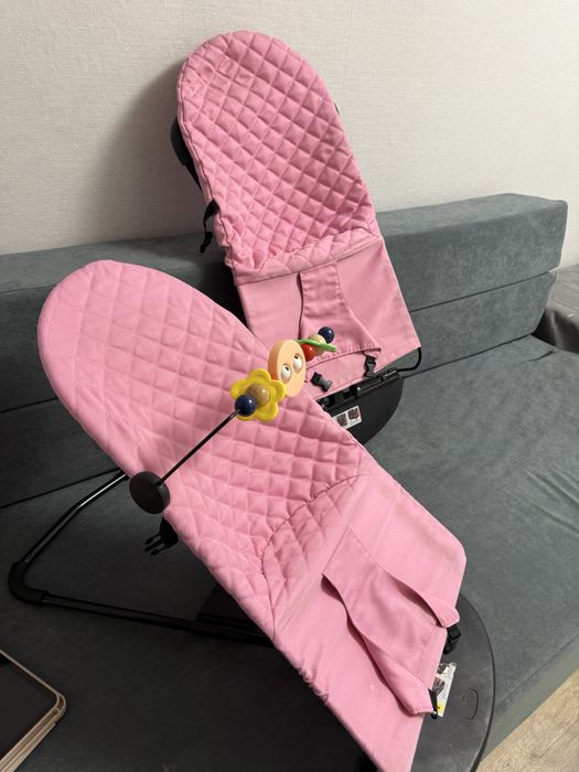 Продается шезлонг б/у.