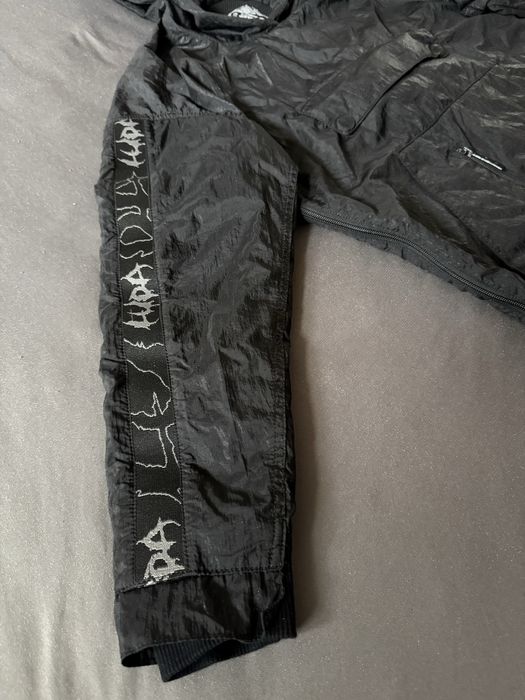 Ветровка на Luda