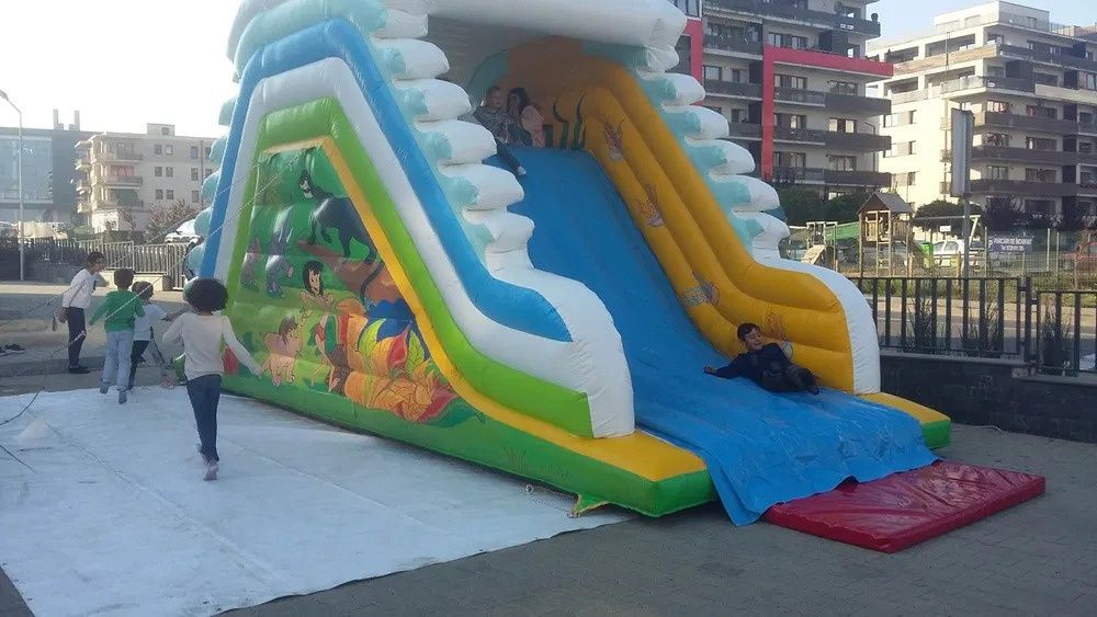 Topogan gonflabil de inchiriat