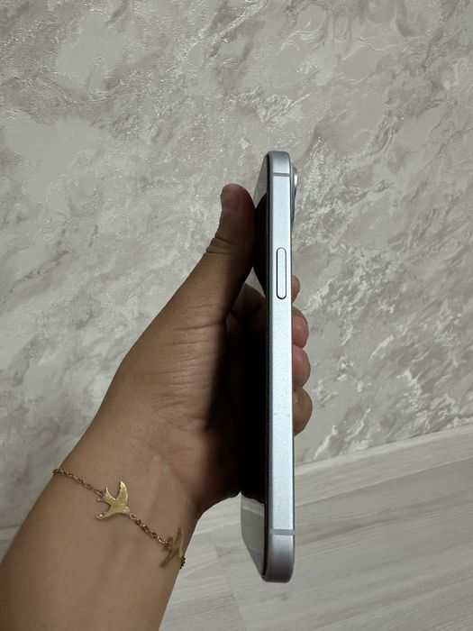 Iphone 15 емкост 85%