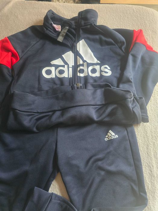 Детски екип адидас 128 paзмер