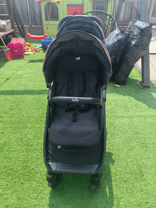 коляска для двоини