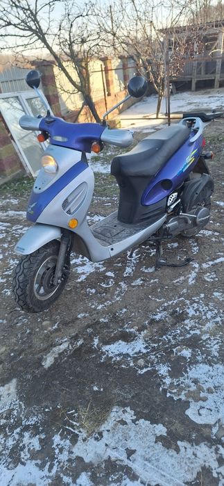 Vând scuter de 125cc în stare bună de funcționare