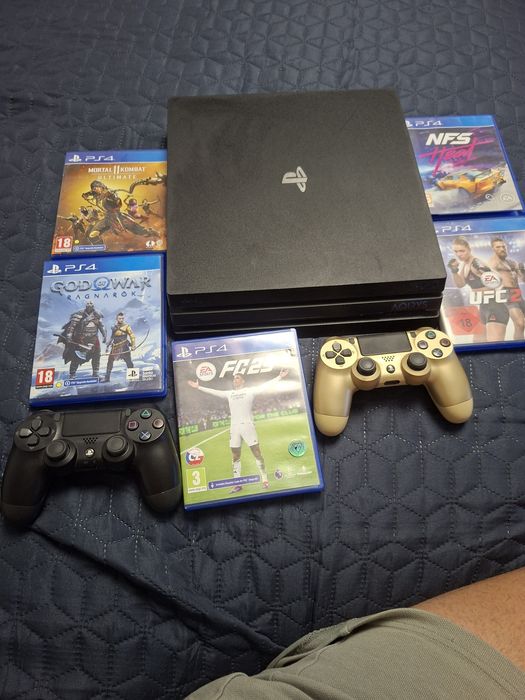 Ps4 pro joc cu 2 console