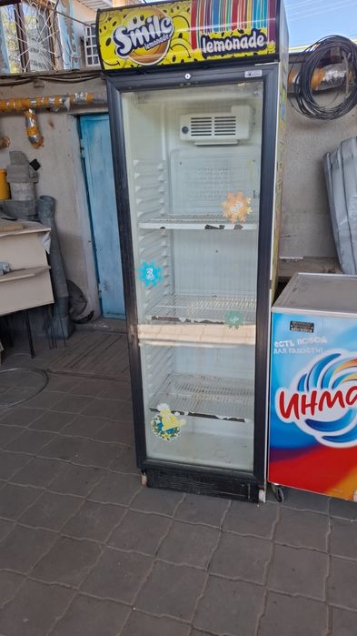 Холодильник для напитков,