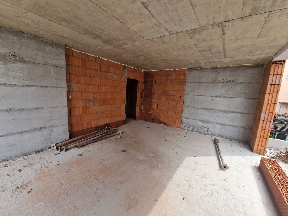 Тристаен апартамент в новострояща се модерна сграда в кв. Еленово, гр. Благоевград