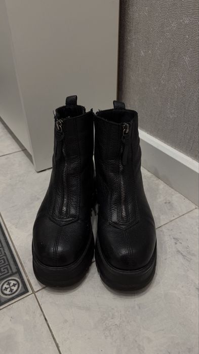 Продам женскую обувь