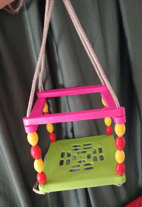 Продам   качелю.