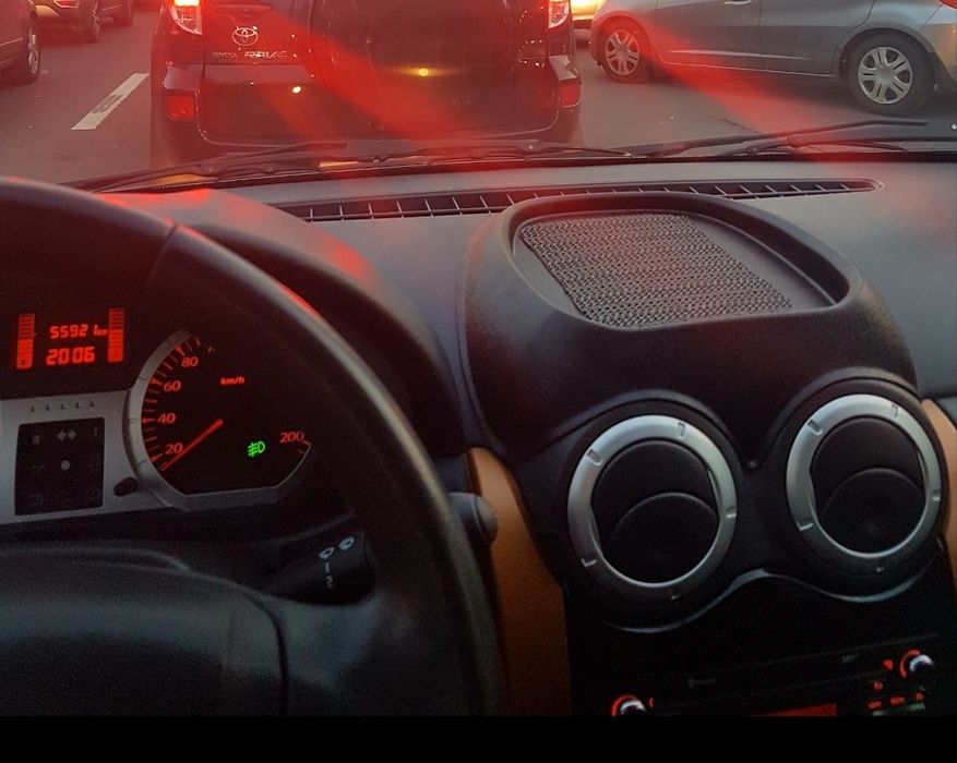 Накладка полка  на панель приборов для Ларгус