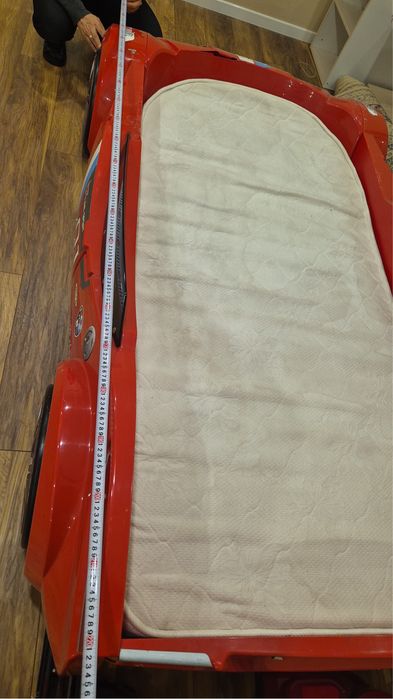 Кровать детская и комод