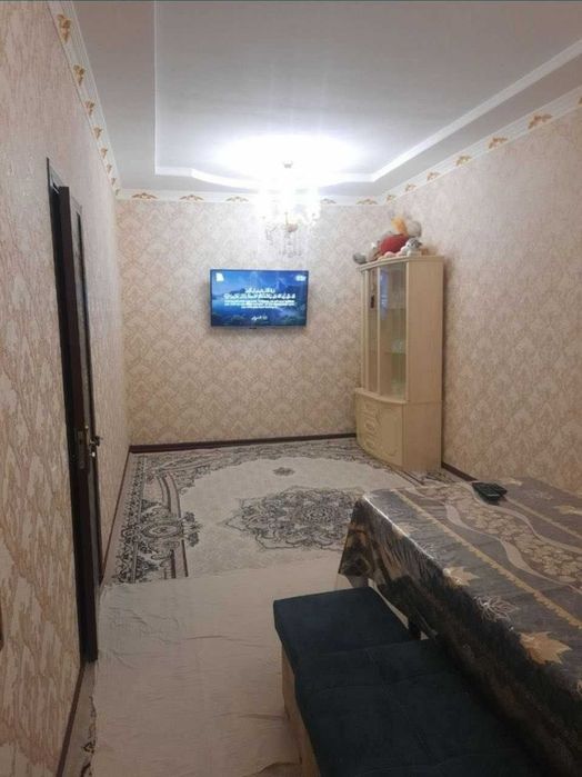 Срочно продаёться 1,1 сотох участок 3х комнатная (Узбум, метро Дустлик