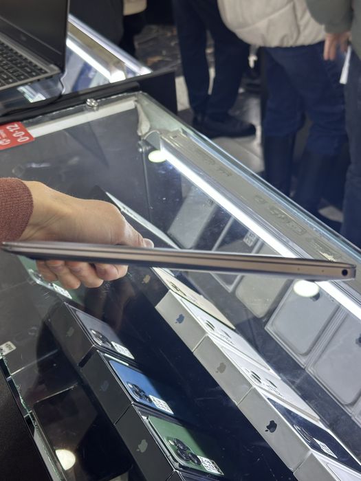 MacBook Core i5. 2017