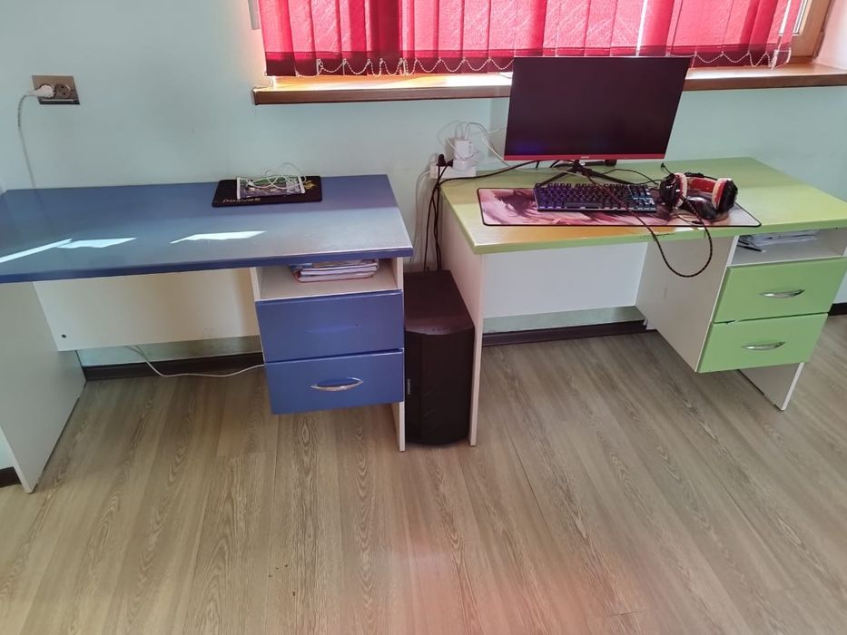 Детская разноцветная мебель