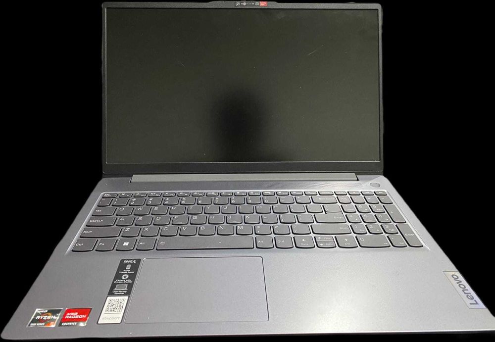 Laptop LENOVO IdeaPad Slim 3 15ABR8