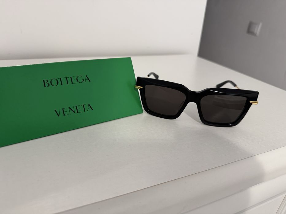Vand ochelari Bottega Veneta!
