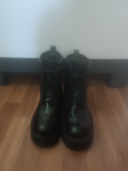 Зимние женские ботинки