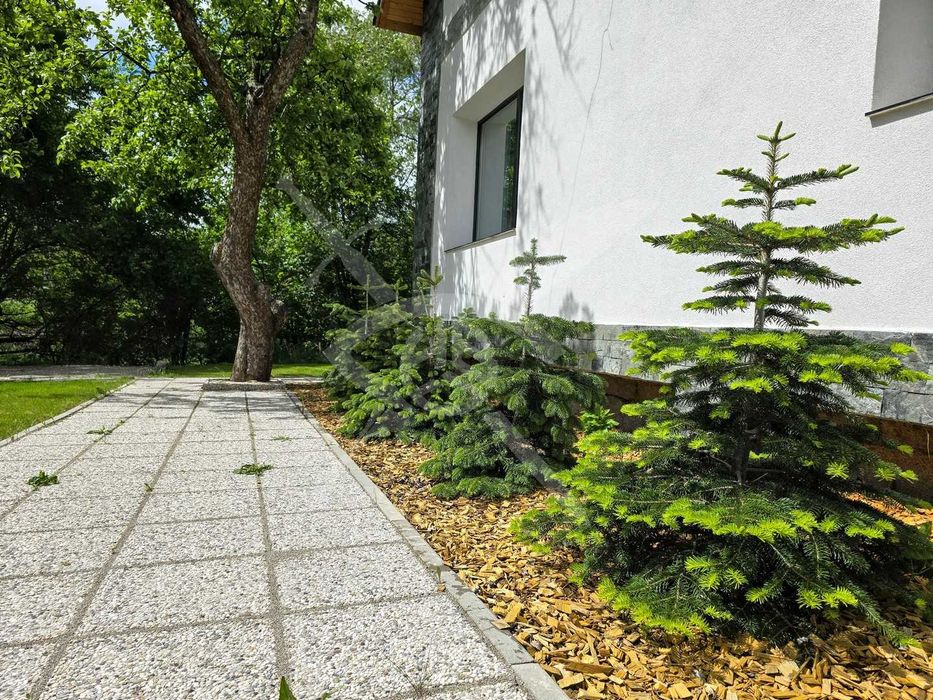 Продава се Къща в с. Драгичево, Област Перник - 320 кв.м за 834 €/кв.м - Снимка #22