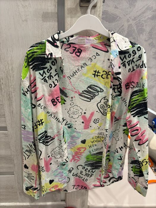 Яркая рубашка на девочку 11-12 лет