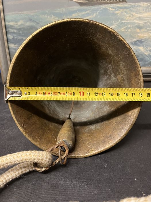 Старинна,бронзова,църковна камбана