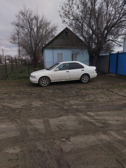 Продам Ниссан сани