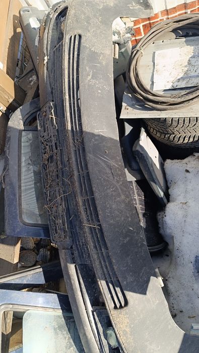 Передний бампер Ауди 100 С4