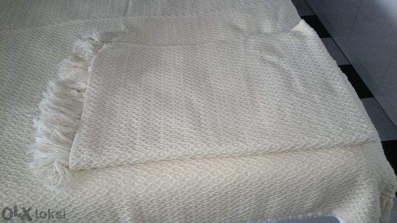 Нови вълнени кувертюри / покривало по 10 € кв.м.