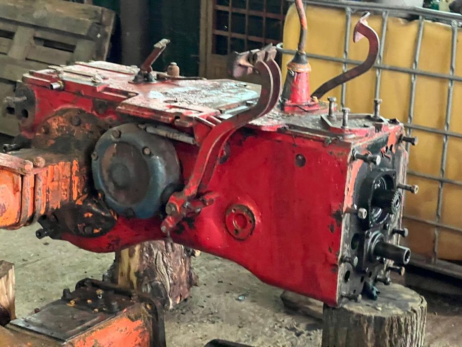 Vand transmisie tractor U650 in stare foarte buna de functionare