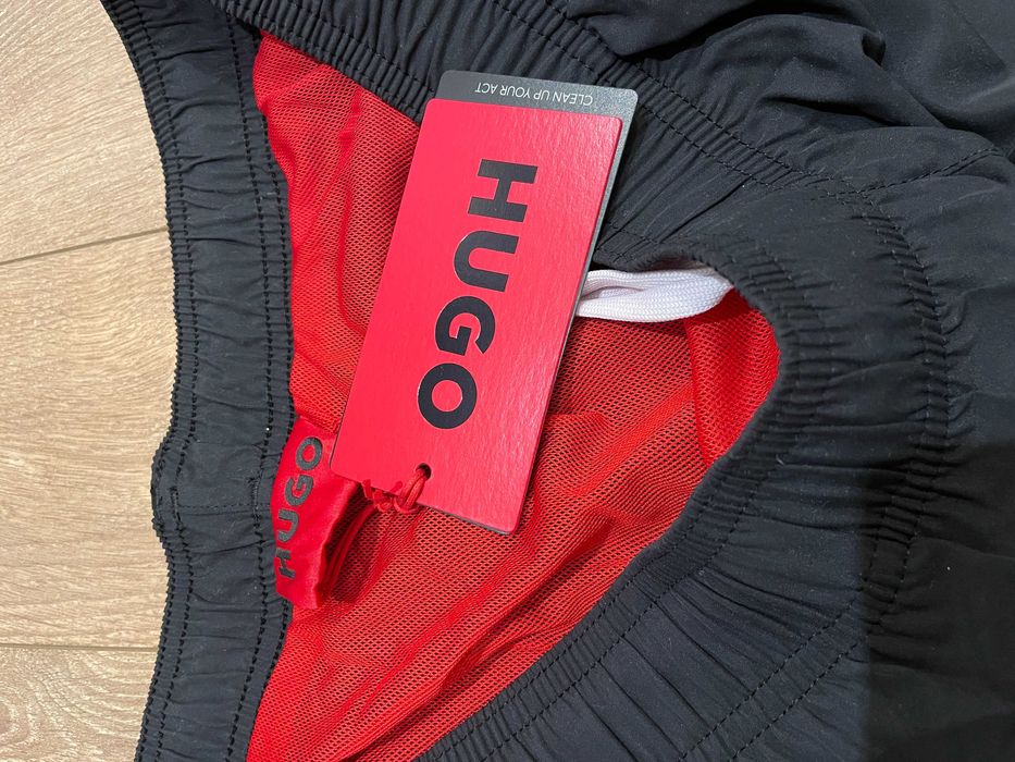 HUGO BOSS, Оригинални Плувни шорти, черни с бял надпис, размер: М