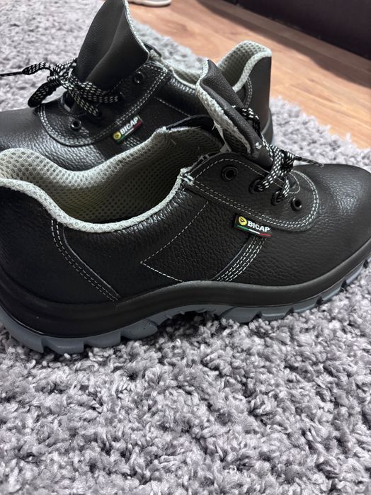 Bocanci de lucru bicap