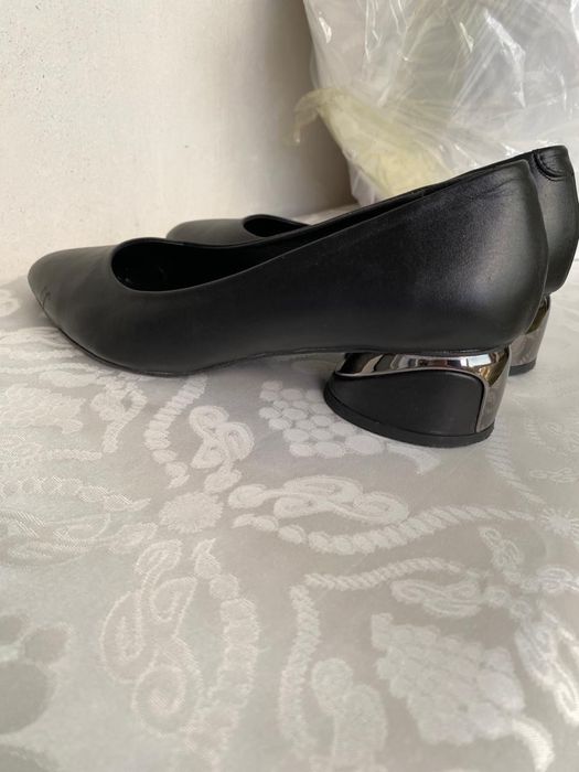 Туфли кожаные 39 размер