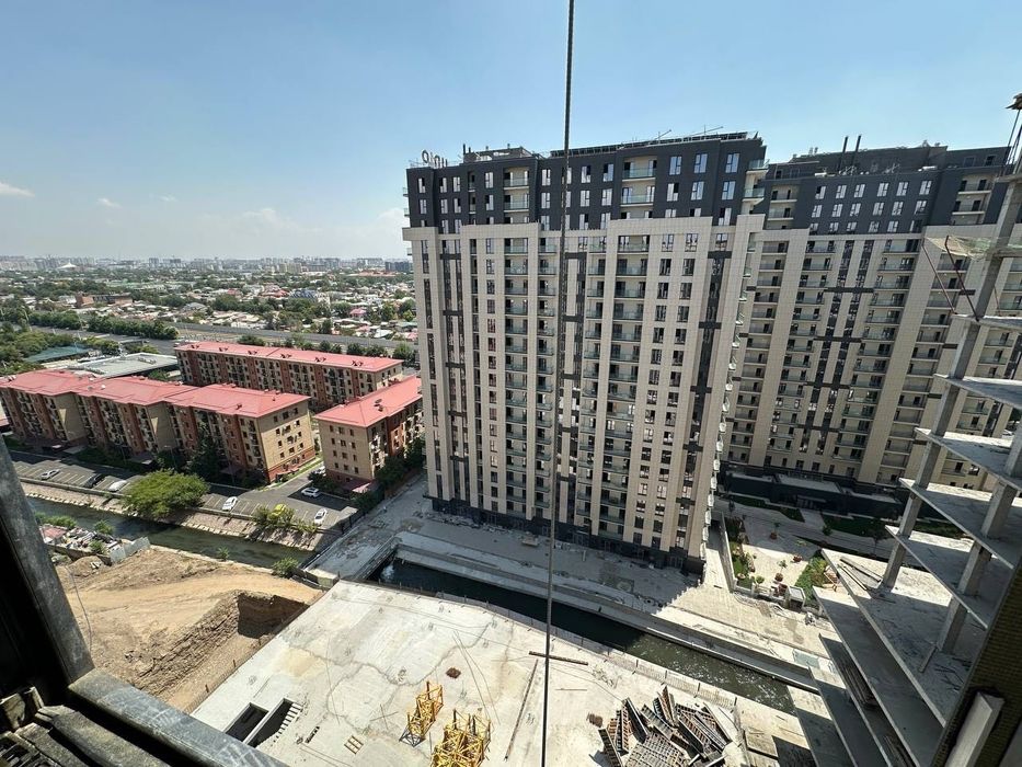 Mavera Town Продается 3 комнатная квартира коробка 8-роддом