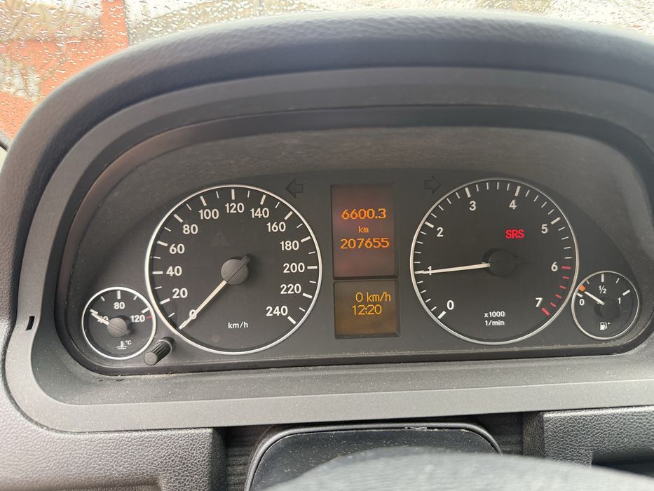 Vand/ schimb mercedes a160 2012