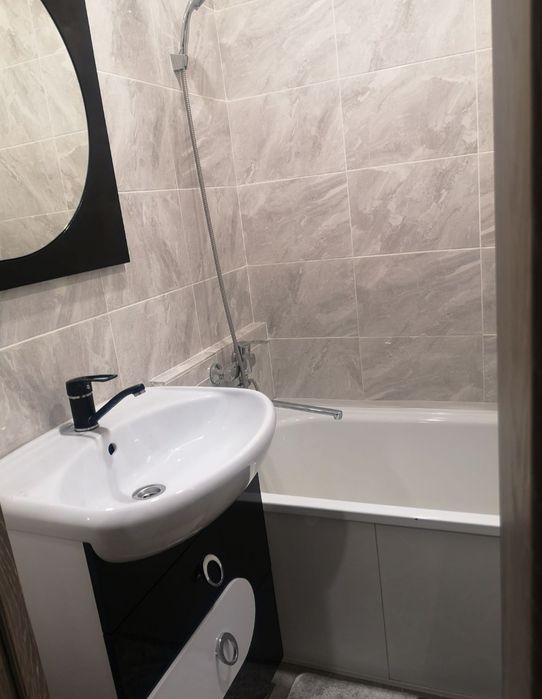 2-х комнатная в центре! Абая.