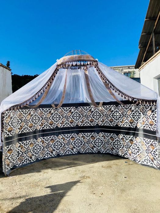 Полу юрта/Жартылай киіз үй