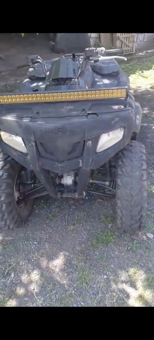 Vând atv Polaris de 300,