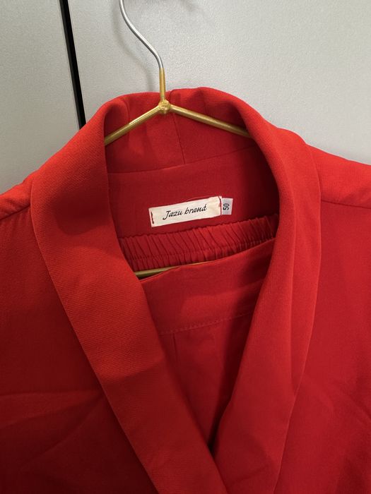 стильді б/у костюм сатылады