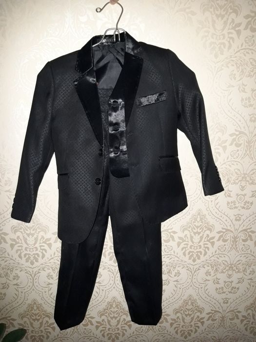 Костюм для первоклассника. Новый