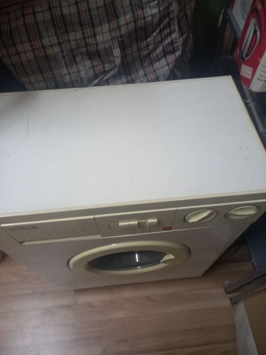 Стиральная машинка. Узкая. Автомат.