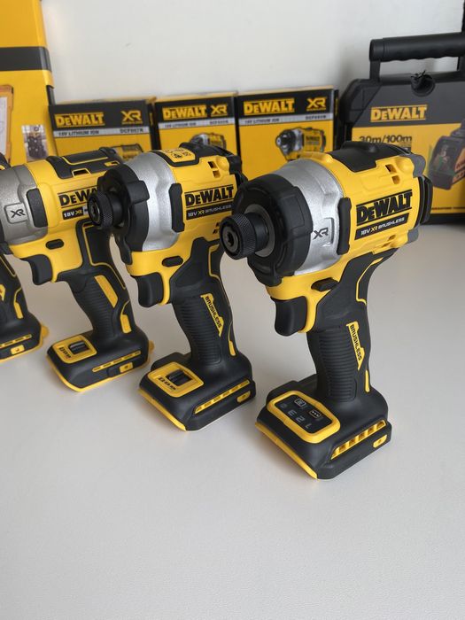 Импакт / Винтоверт DeWALT 18V XR Brushless