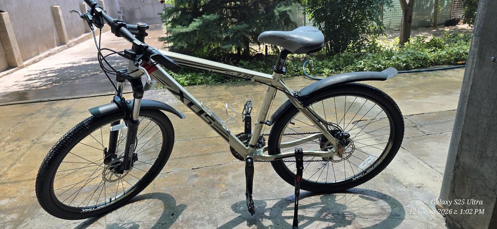 XDS  MX 330 madel  srochna sotiladi