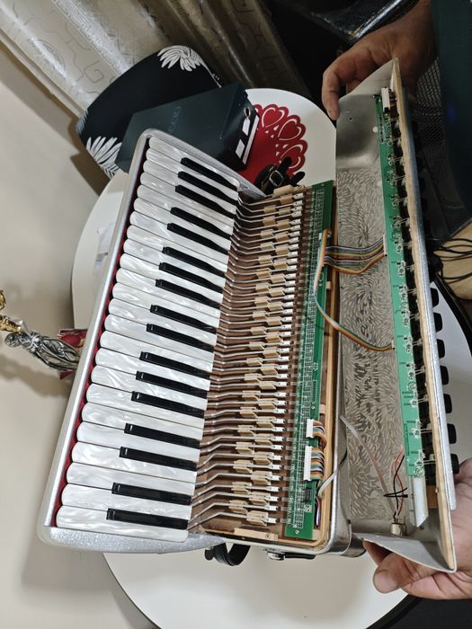 Vand acordeon digital Siwa & Figli Super Quattro MIDI